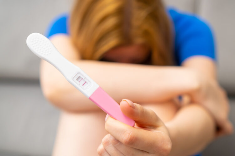 Onverwacht zwanger: ‘Mijn man bleef herhalen: het was hij of de baby’