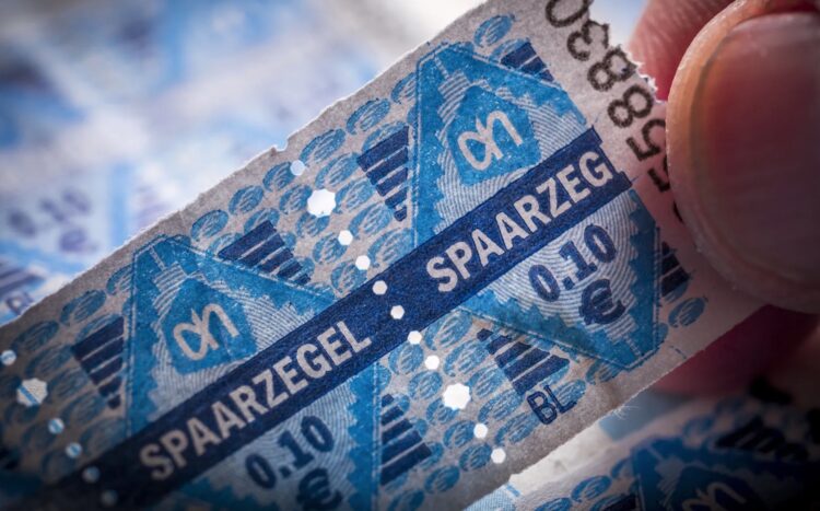 Steeds meer mensen sparen koopzegels: zo werkt het en dit levert het op
