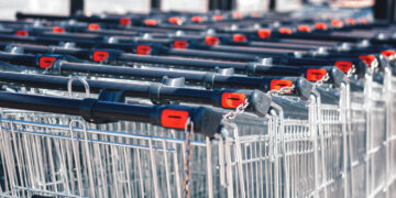 Boodschappen doen en geen muntje bij de hand? Zo krijg je een winkelkarretje open zonder muntje!