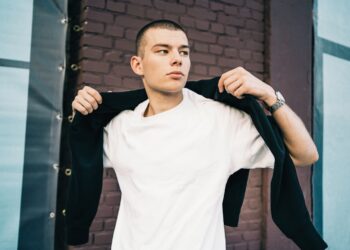 Bram (22) kiest bewust niet voor werken: “Waarom zou ik, als mijn ouders alles betalen?”