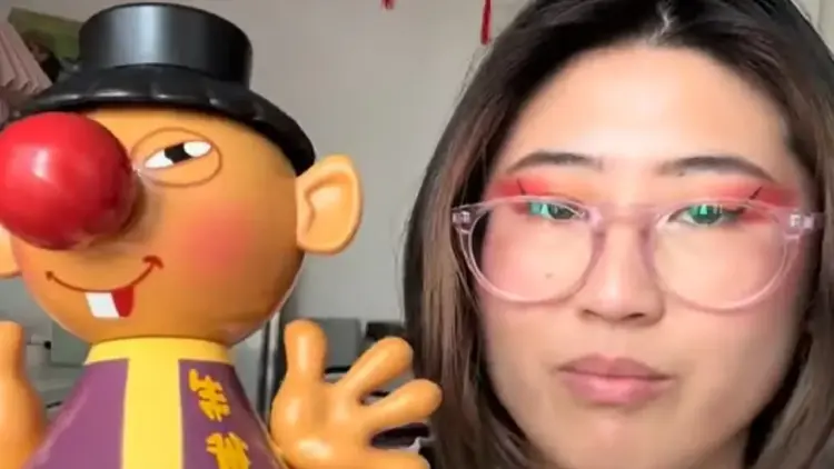 Veel ophef op de Efteling door bekende pop die ‘racistisch’ zou zijn..