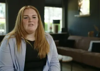 Nora, Anne-Ruth en Tren overleefden pesterijen: “Na gymles ben ik met een riem geslagen”