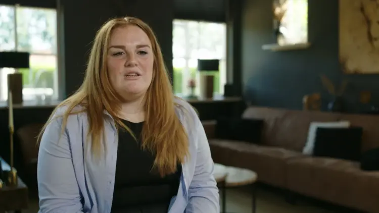 Nora, Anne-Ruth en Tren overleefden pesterijen: “Na gymles ben ik met een riem geslagen”