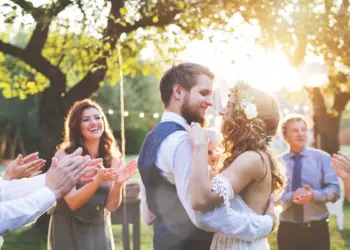 Mark: “Mijn vrouw is boos omdat ik haar dochtertje wil weg photoshoppen uit onze huwelijksfoto’s.”