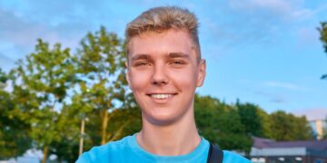 Tom (28):  “Mijn ouders vinden dat ik een huis moet kopen, maar ik wil liever reizen.”