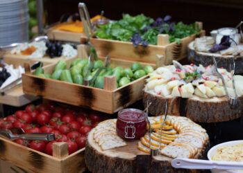 Door deze truc laten buffet restaurants je minder eten en maken ze winst!