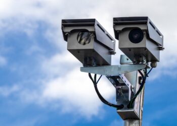 Boete voor te hard rijden op weg naar stervende zoon: ’Korting, maar geen kwijtschelding’