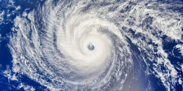 Orkaan Kirk op koers naar Europa: “Het gaat spoken!”