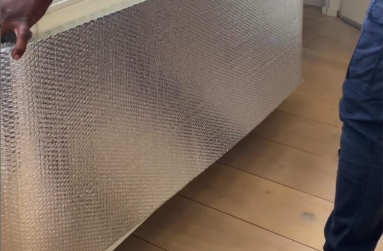 Slim besparen: Zo kan je jouw woning simpel warmer houden en dat binnen 1 minuutje!