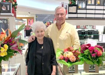 90-jarige werkte 74 jaar bij hetzelfde bedrijf zonder ooit afwezig te zijn en stopte vanwege deze reden