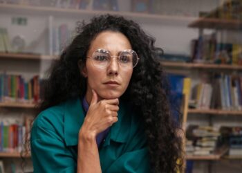 Fatima (38): “Ik trouwde met mijn ex-schoonvader om voogdij over mijn kinderen te behouden – en nu wil hij zelf vader worden van mijn jongste”