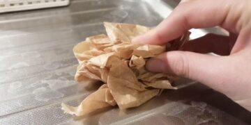 Dit is de truc met bakpapier die niemand kent! Verwijder snel je kalkaanslag