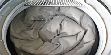 Dit is hoe vaak je je dekbed moet wassen. Het is vaker dan je denkt!