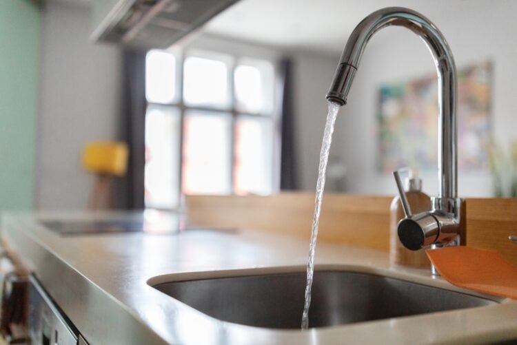 Drinkwaterrekening fors hoger vanaf 1 januari 2025: wat ga je betalen?