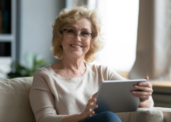 “Mama geeft liever geld uit aan haarzelf, dan dat ze spaart voor onze erfenis”