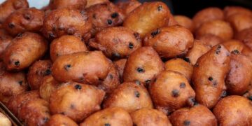 Anja (58): “2,50 euro voor een oliebol? Dat slaat toch helemaal nergens meer op!”