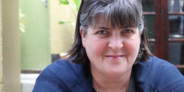 Willemijn (54): “Ik verlang naar liefde, maar mijn onvermogen tot monogamie drijft iedereen bij me vandaan”