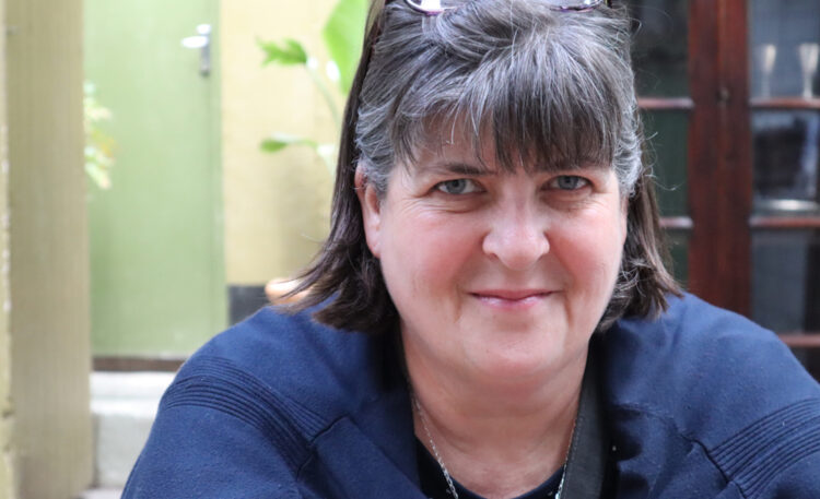Willemijn (54): “Ik verlang naar liefde, maar mijn onvermogen tot monogamie drijft iedereen bij me vandaan”