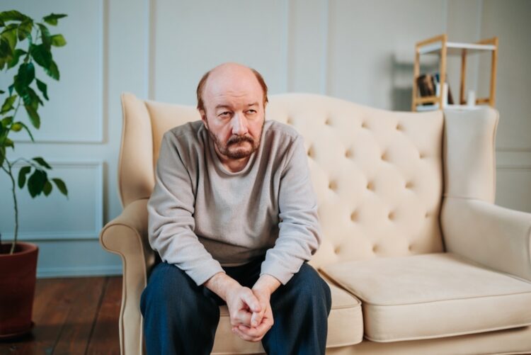 Jeroen (45): “Ik verbrak het contact met mijn dochter vanwege haar plastische chirurgie – nu maakt ze mij kapot”