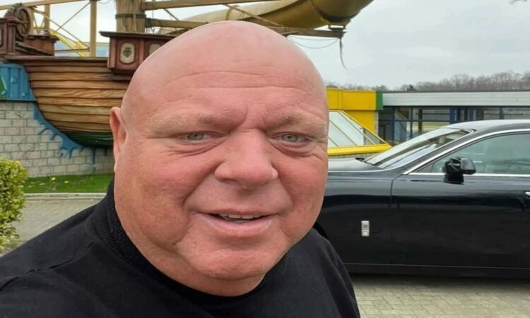 Grote politie-inval op vakantiepark Peter Gillis