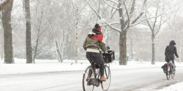 Weeralarm: winterse buien en grote temperatuurverschillen in het land