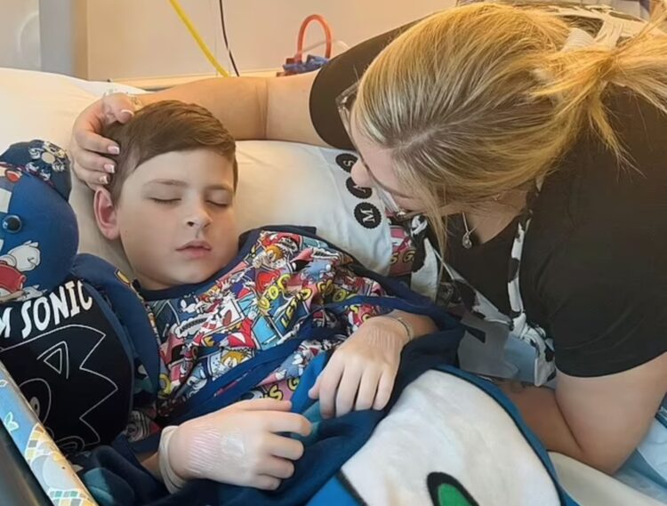 Carly vertrouwt op intuïtie en redt leven zoon dankzij onverwachte ontdekking