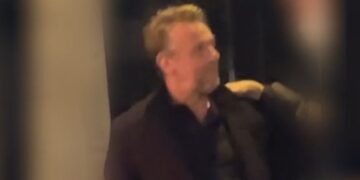 Beelden opgedoken van stomdronken Tom Waes vlak voor het zwaar auto-ongeluk