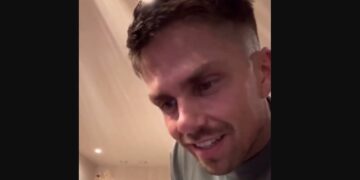 Video: Zoontje Dre geeft André Hazes advies: “Je stinkt uit je moffel”