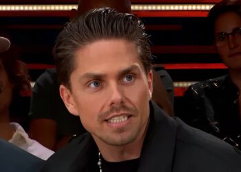 André Hazes jr. laat zich van zijn slecht kant zien en sloopt hotelkamer: “Monique huilend aangetroffen”