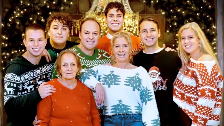 Ontmaskerd: ‘Kerst met de Bauers is fake, alles is in scène gezet’