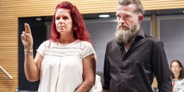 Door toedoen van de Belastingdienst raakten Gerda en Jurgen hun dochters kwijt: “Zoé en Nora gingen weg als baby”