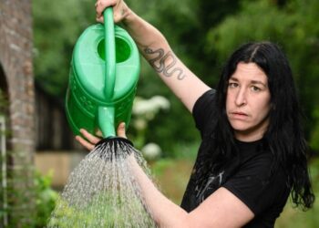 Boerderij van Dors in scène gezet? Niks is wat het lijkt de boerderij is helemaal niet van Raven