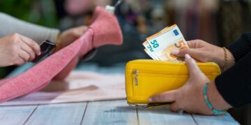 Schrikbarend: Vaste lasten in 2025 stijgen per gezin met honderden euro’s