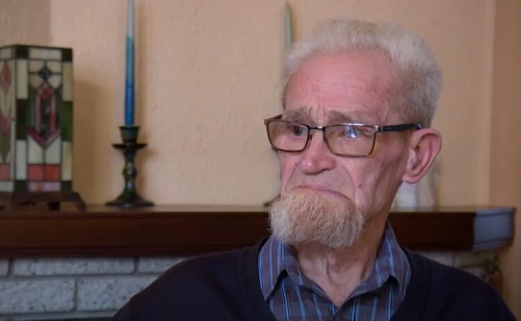 Job (90) worstelt met eenzaamheid tijdens kerst: “Wie denkt er nog aan mij?”