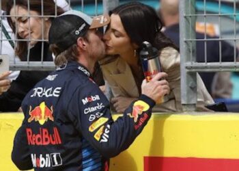 Max Verstappen deelt prachtig babynieuws: ”Mini Verstappen-Piquet onderweg”