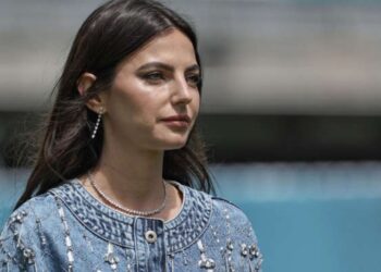 Kelly Piquet maakt excuses voor zwangerschapsaankondiging: “Erg pijnlijk”