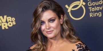 Miljuschka Witzenhausen eert moeder Astrid Holleeder: ” Ze is echt de sterkste vrouw die ik ken”