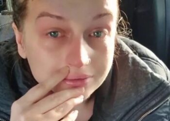 Alleenstaande moeder Abbie: “Ik kan mijn kleine kinderen geen cadeautjes geven”