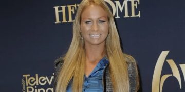 Barbie (Samantha de Jong) onherkenbaar na vreselijk heftige gezichtsbehandeling