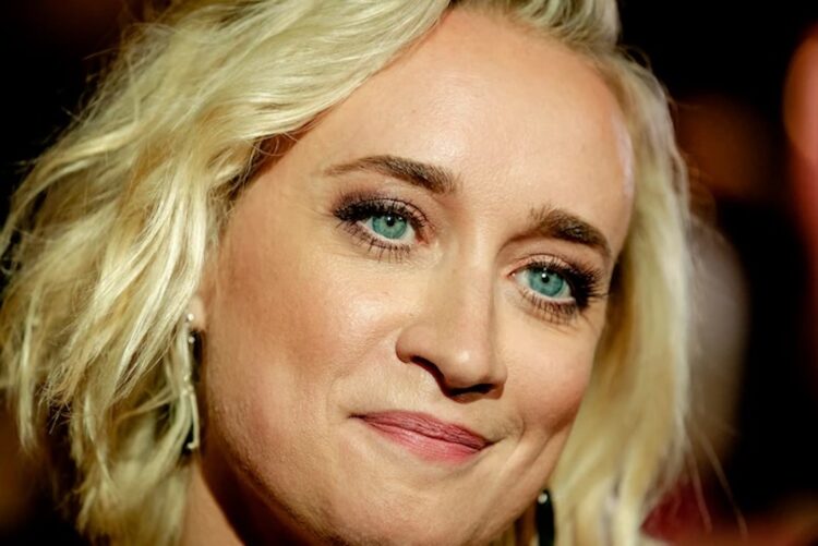 Eva Jinek deelt aangrijpend verhaal over zwangerschapsvergiftiging na bevalling: “Dacht dat ik dat ik dood ging”