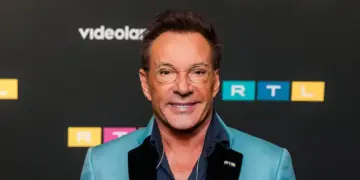 Gerard Joling komt binnenkomt met iets nieuws: “Ik houd ervan om mensen te laten lachen”