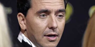 Jan Smit deelt groot verdriet: ‘Dit zet me aan het denken’