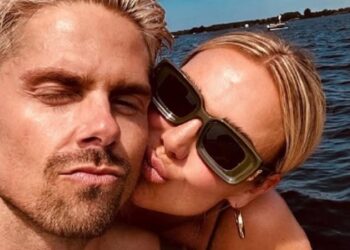 Monique Westenberg en André Hazes hinten op huwelijk: ‘Volgend jaar moet het gebeuren’