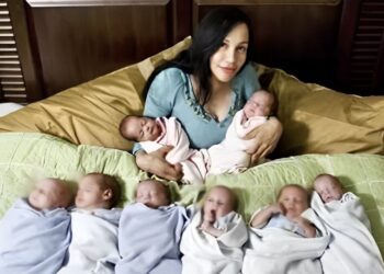 Dit is hoe de wereldberoemde achtling eruitziet nu ze 15 jaar oud zijn