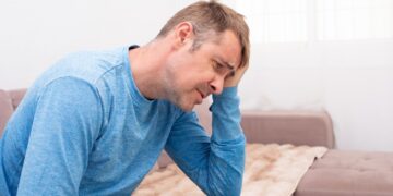 Roelof (43) kinderen mogen hem niet thuis bezoeken: “Mijn nieuwe vriendin verbiedt het” 