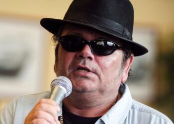 Bizar: Belgische Kevin (43) doet bizarre onthulling: ‘Ik ben de zoon van André Hazes’