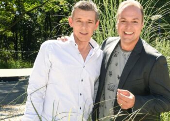 Dit is de reden dat Frans Bauer zijn broer Dorus zijn affaire met Sieneke uitlekte naar de media