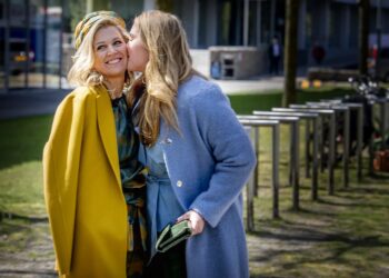 Moeder en dochter uitje voor Máxima en Amalia: Gespot in Madrid