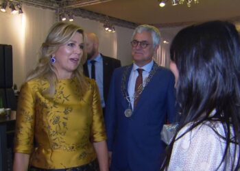 Máxima breekt het vasten mee tijdens emotionele iftar: ‘Mis ze elke dag’