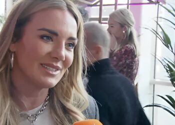 Monique Westenberg weer zwaar onder vuur: ‘Leerplichtambtenaar is hier niet blij mee’